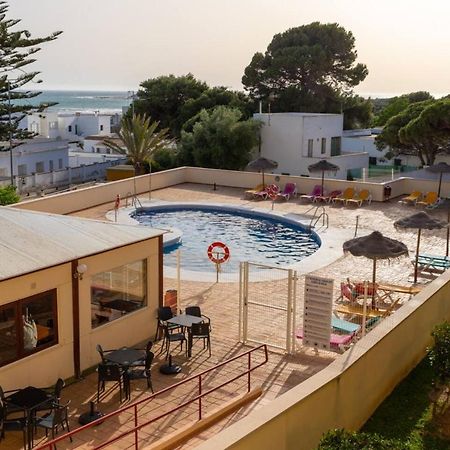 Dúplex con piscina, garaje y jardín, frente a la playa de los Caños de Meca. Los Canos De Meca Exterior foto