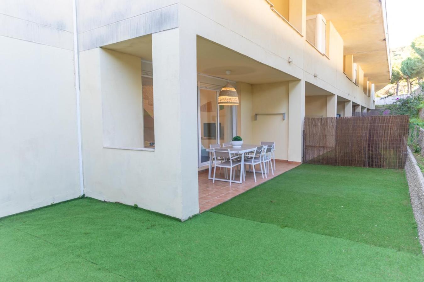 Dúplex con piscina, garaje y jardín, frente a la playa de los Caños de Meca. Los Canos De Meca Exterior foto